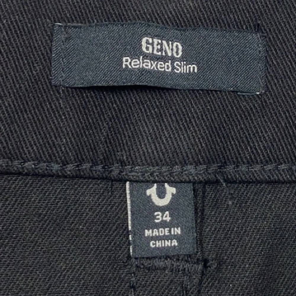 True Religion Geno No Flap 35x31 Black Jeans Relaxed Slim Men's NWT